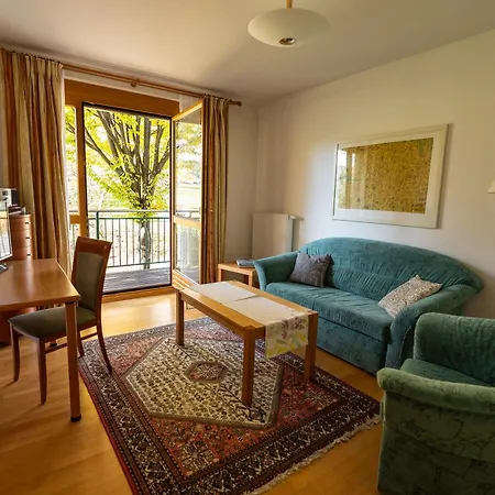 Christina بيت ضيافة 3*