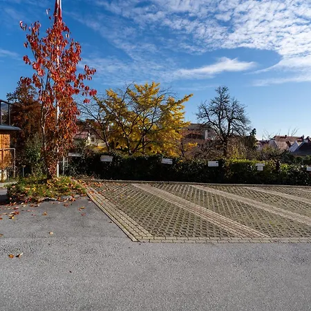 Christina ゲストハウス ヴァイツ