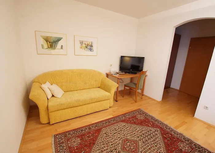 Christina بيت ضيافة 3*